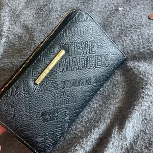 Steve Madden wallet